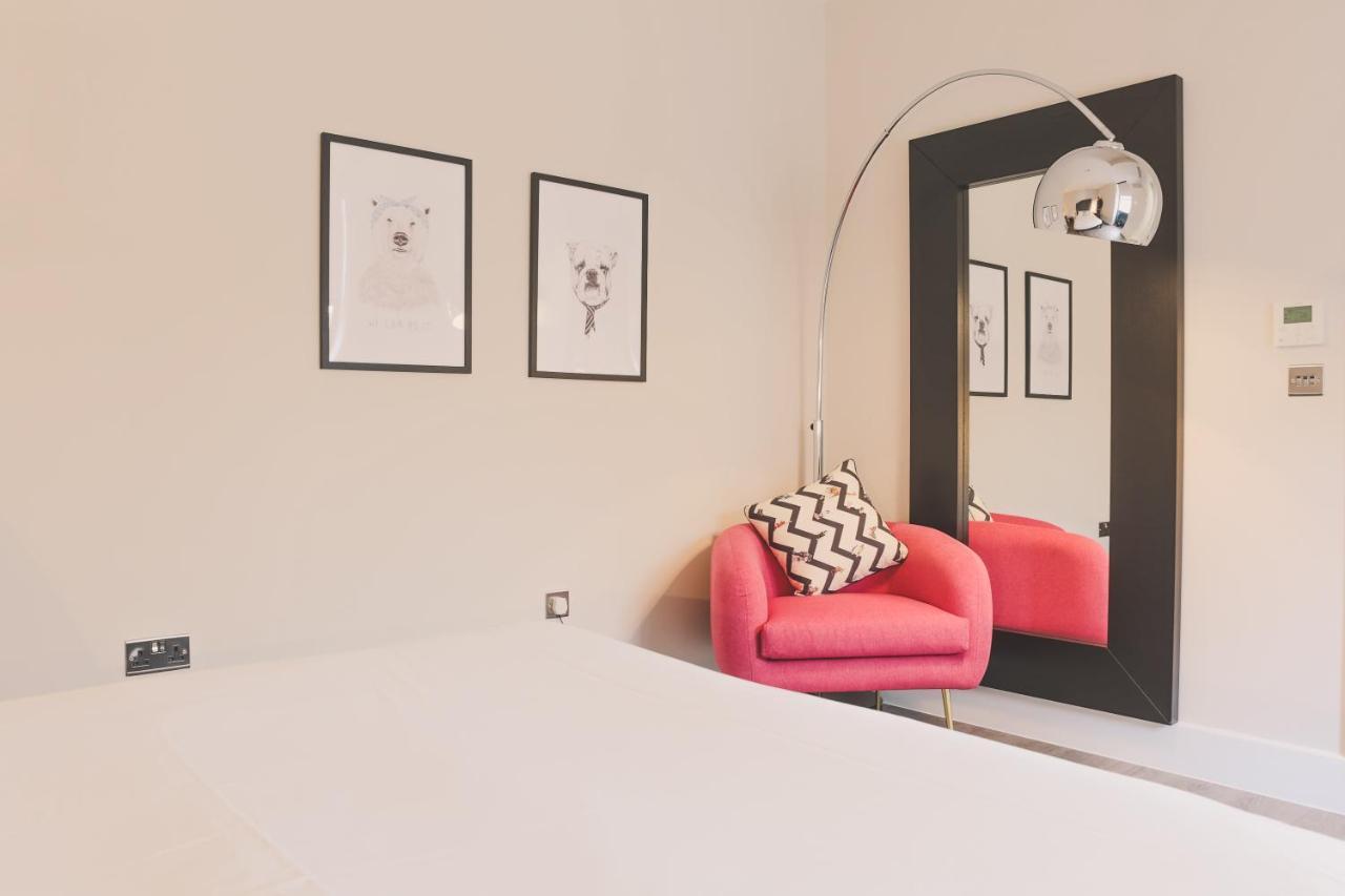 Park Lane Aparthotel By Urban Space คาร์ดิฟฟ์ ภายนอก รูปภาพ