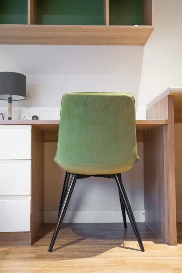 Park Lane Aparthotel By Urban Space คาร์ดิฟฟ์ ภายนอก รูปภาพ